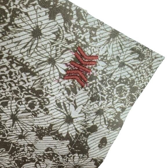 Dakota NWOT Tan Cream Floral Daisy Short Sleeve Collared Button Up Shirt Size XL - Picture 4 of 6